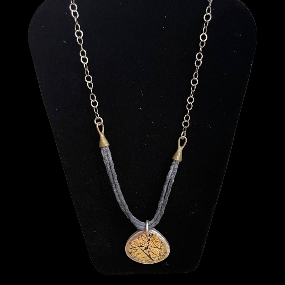 Silpada Reversible Bamboo Resin and Black Pendant Necklace N1893